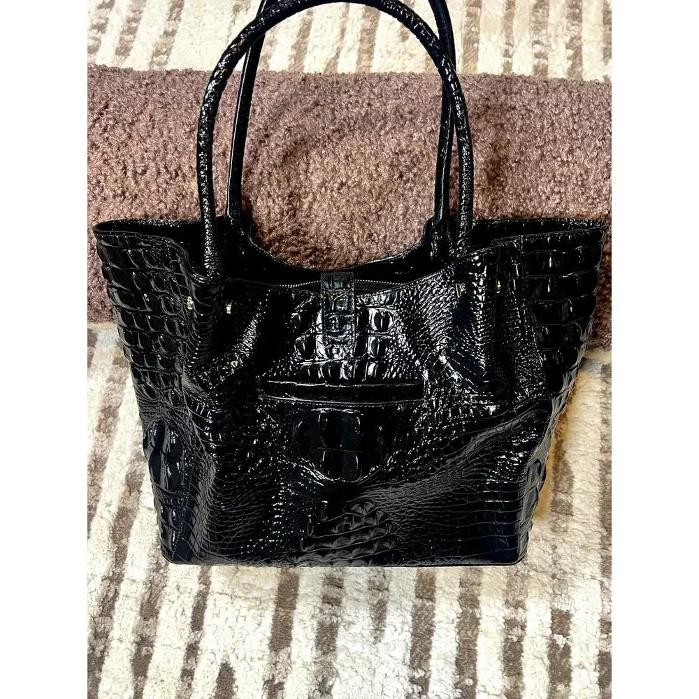 Brahmin Mallory Black Melborne Satchel With Gold Clasp Zipper Pocket EUC